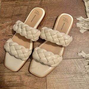 Women sandals